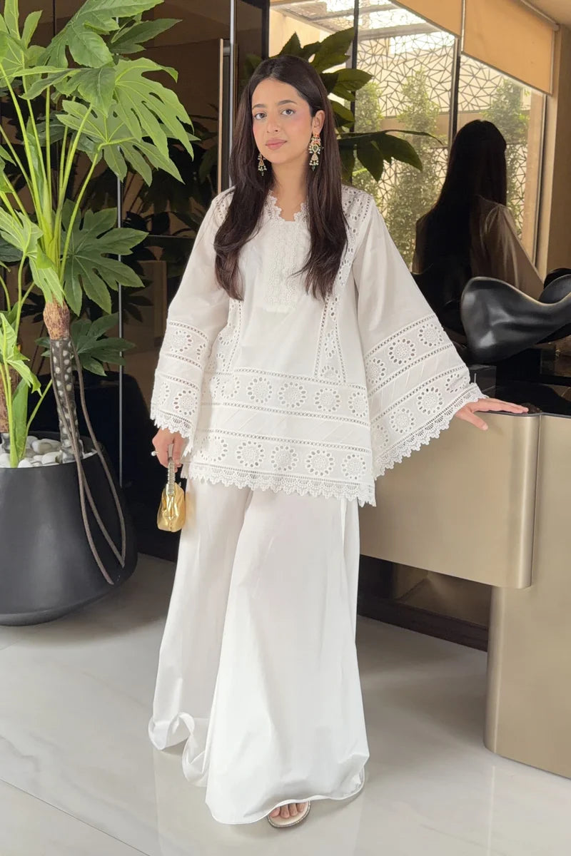 Pristi White Chikankari 2-Pc Set