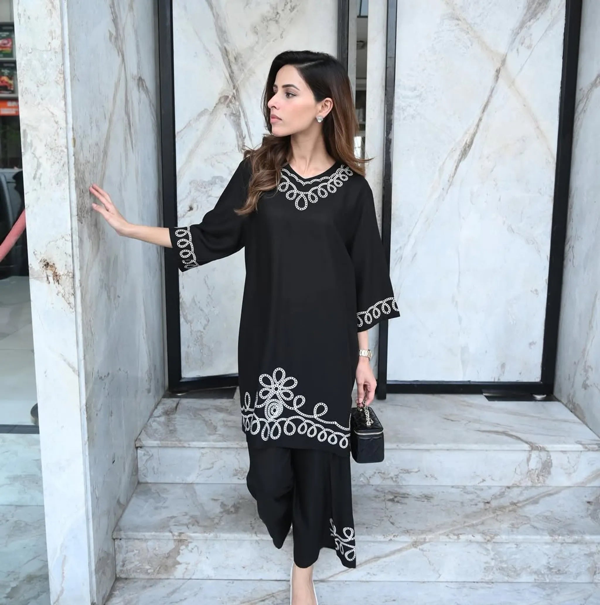 Elegant Thread Work Floral Embroidered Co-ord Set