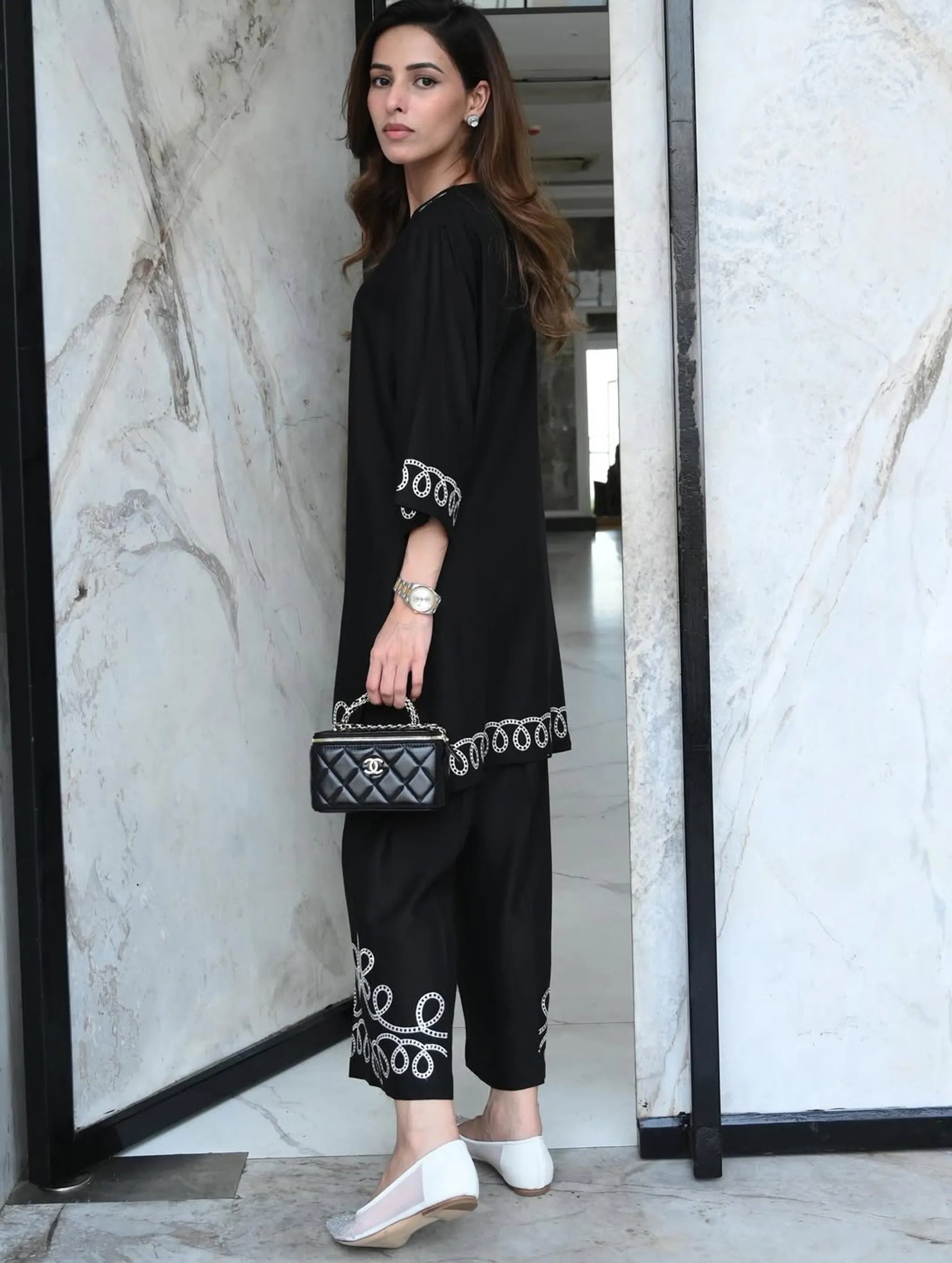 Elegant Thread Work Floral Embroidered Co-ord Set